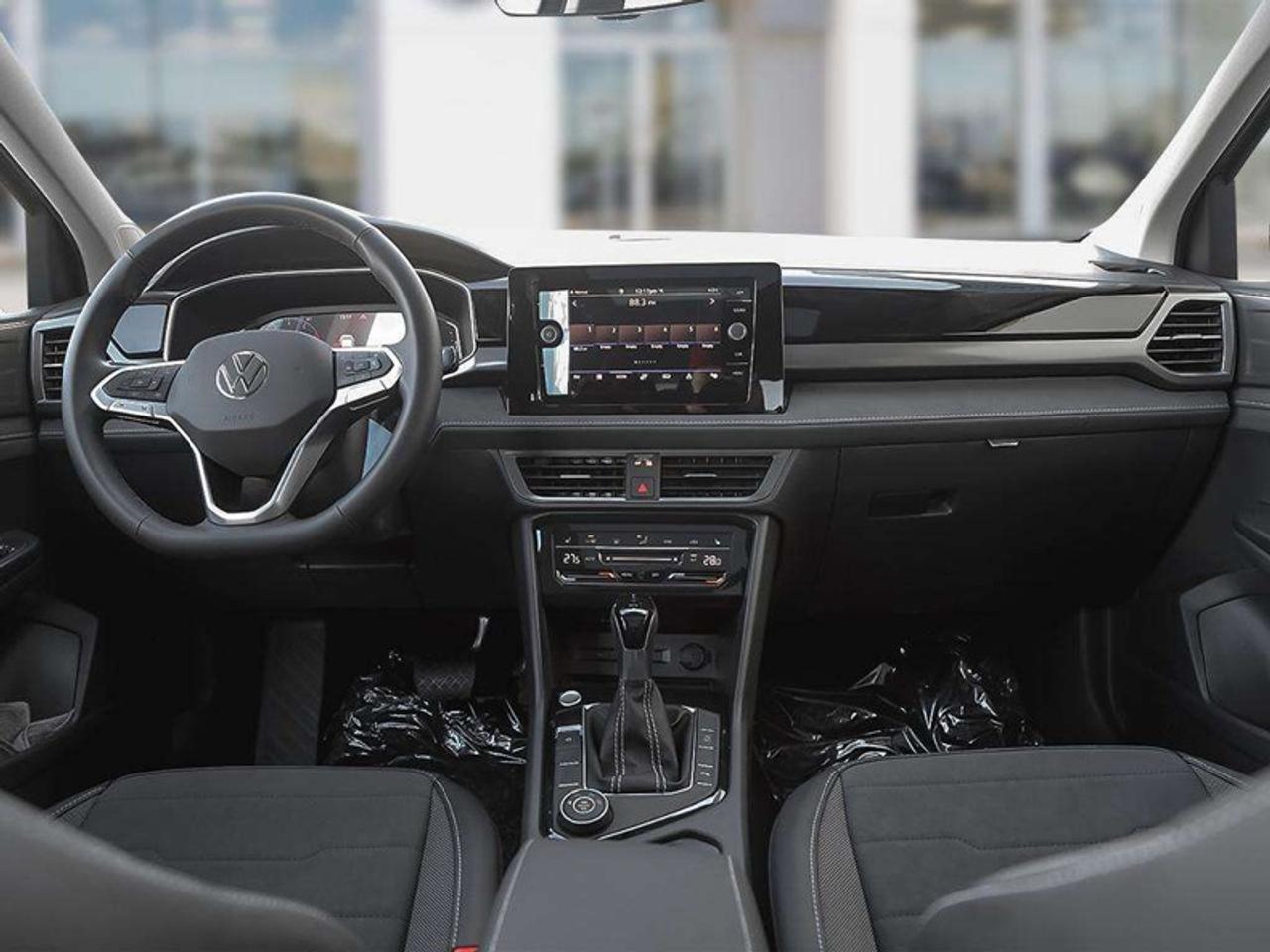 2026 Volkswagen Taos Comfortline Black Edition Photo
