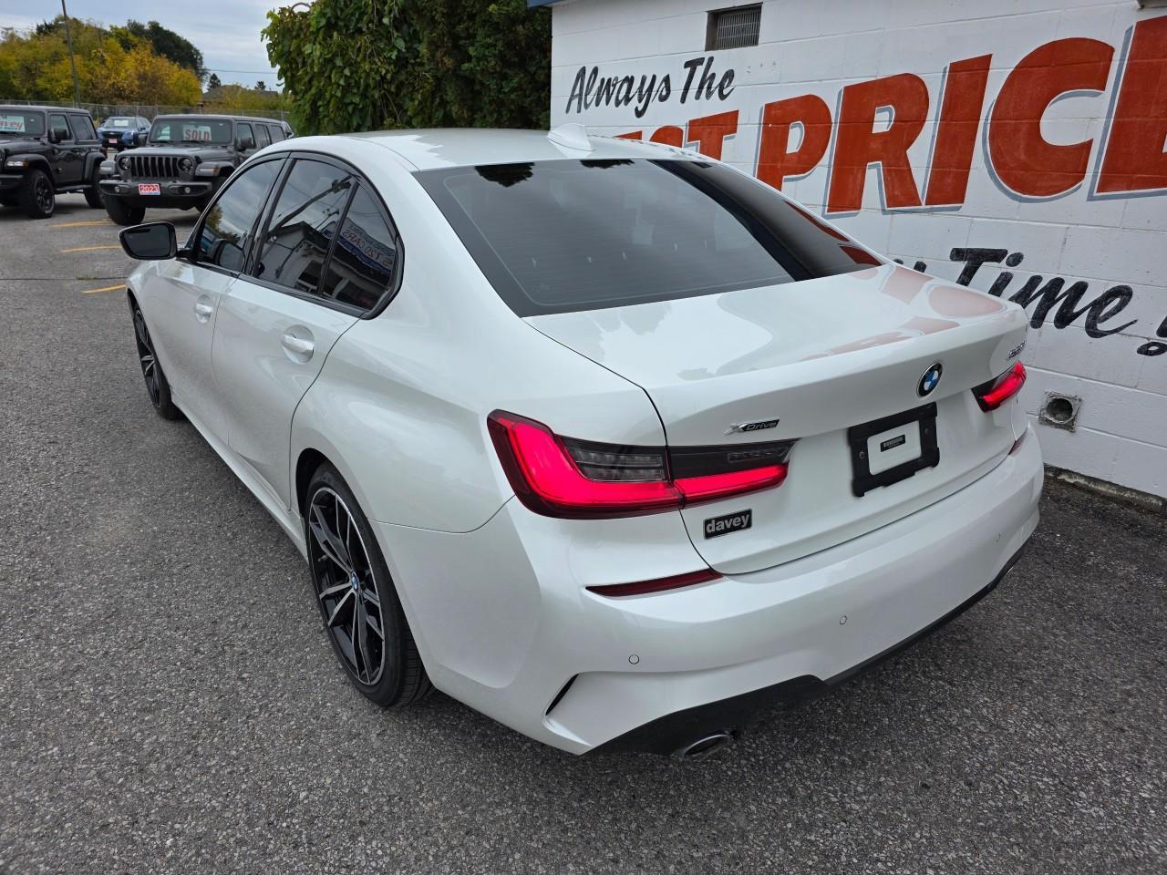 2020 BMW 330 i xDrive 4dr All-Wheel Drive Sedan Photo4