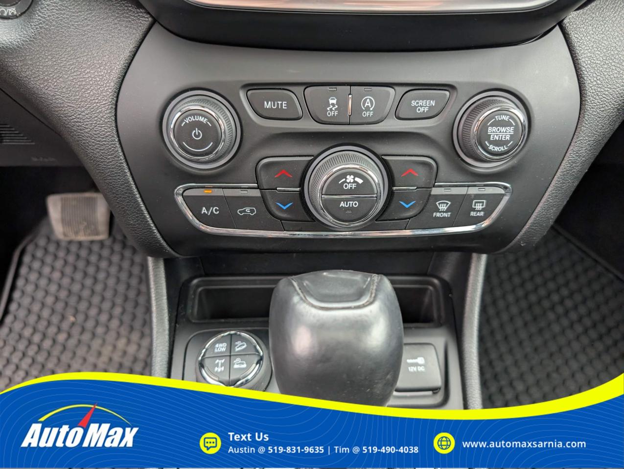 2022 Jeep Cherokee Trailhawk 4dr 4x4 Photo