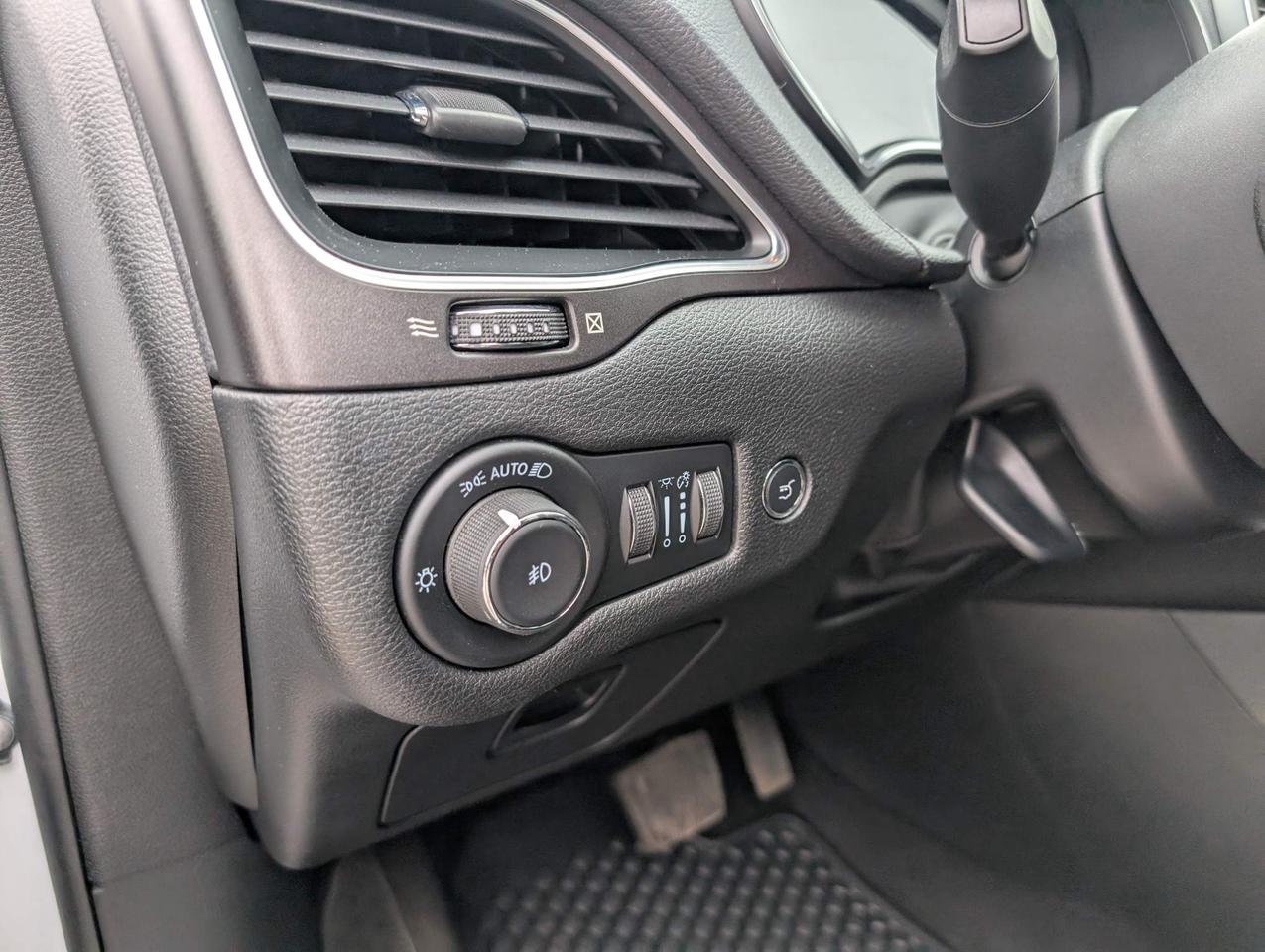 2022 Jeep Cherokee Trailhawk 4dr 4x4 Photo
