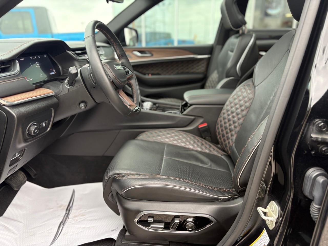 2024 Jeep Grand Cherokee Summit 4dr 4x4 Photo