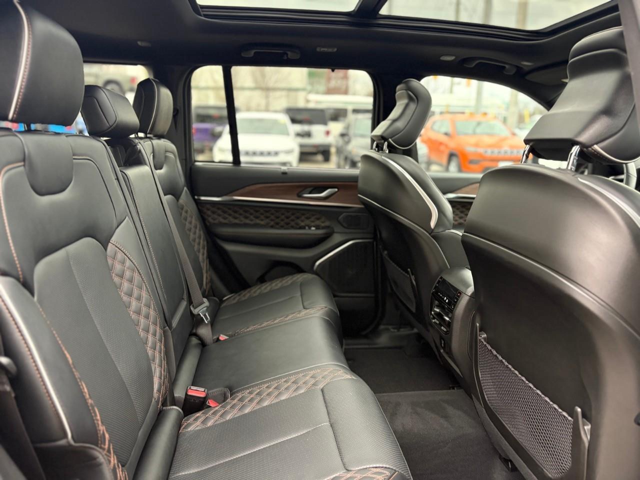 2024 Jeep Grand Cherokee Summit 4dr 4x4 Photo