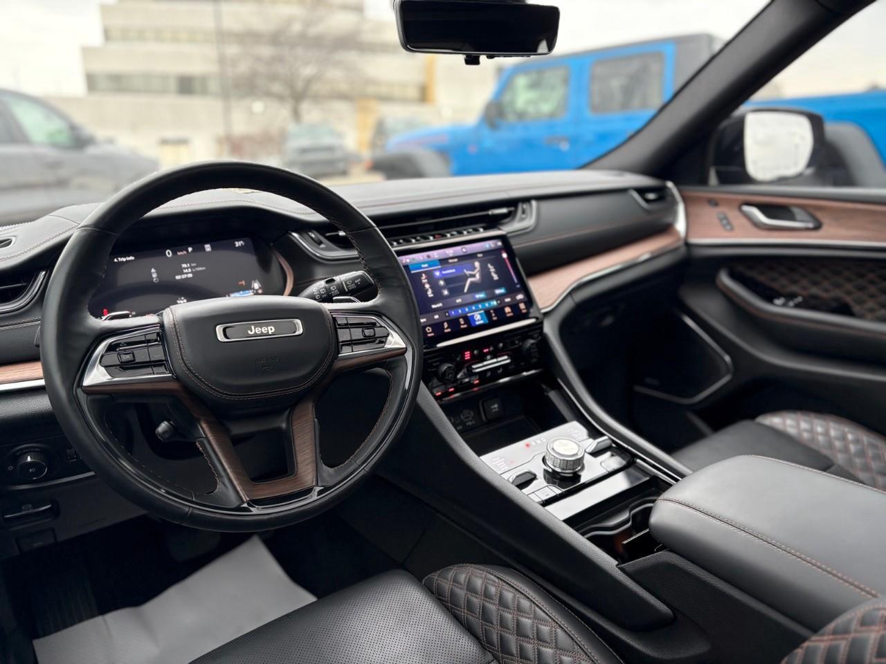 2024 Jeep Grand Cherokee Summit 4dr 4x4 Photo