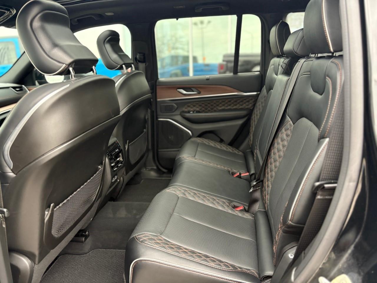 2024 Jeep Grand Cherokee Summit 4dr 4x4 Photo