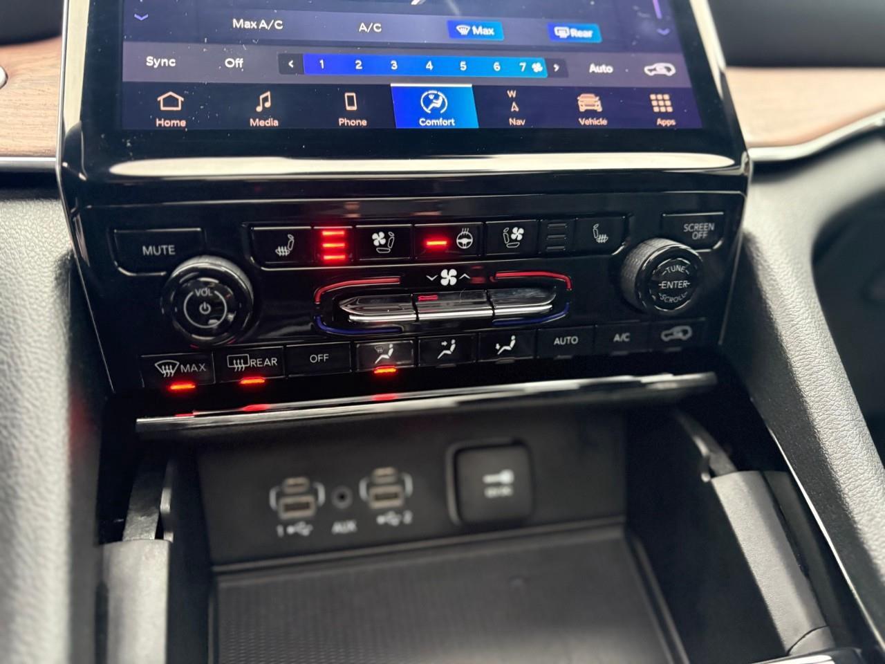 2024 Jeep Grand Cherokee Summit 4dr 4x4 Photo