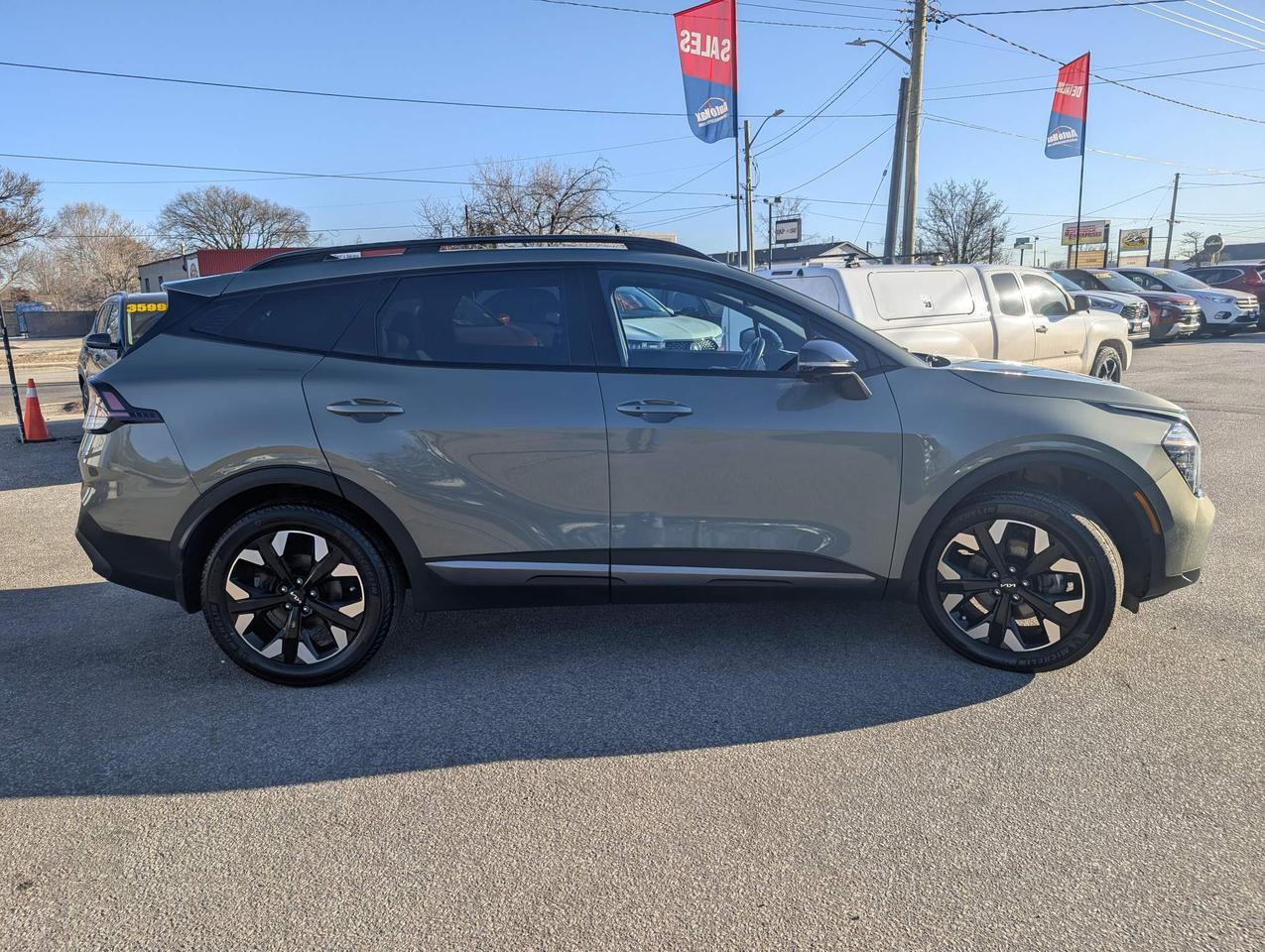 2023 Kia Sportage X-Line Limited w/Green Interior 4dr All-Wheel Drive Photo3