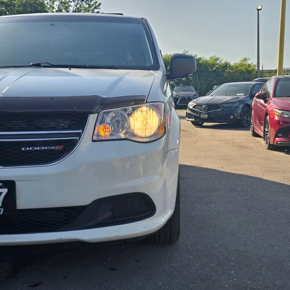 2017 Dodge Grand Caravan 4dr Wgn SXT Photo3