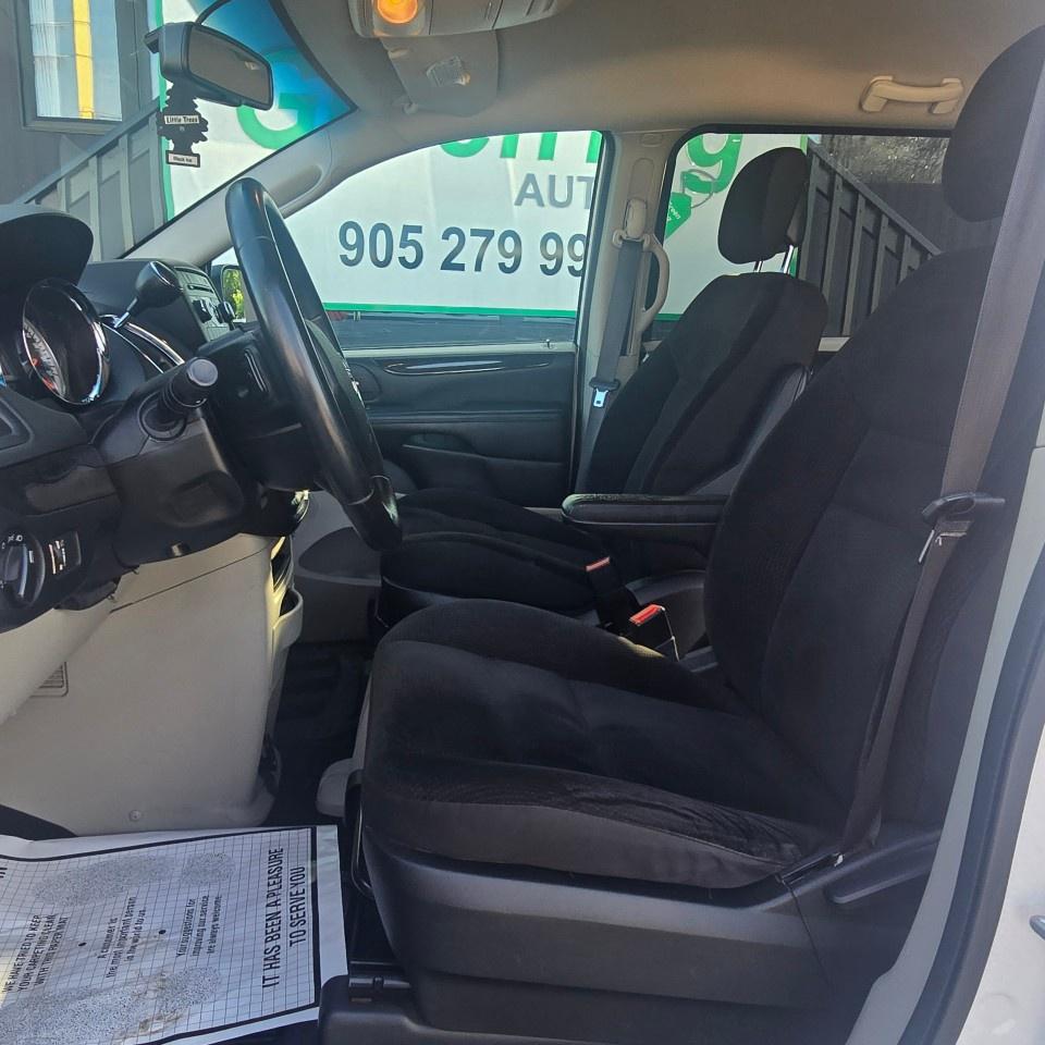 2017 Dodge Grand Caravan 4dr Wgn SXT Photo