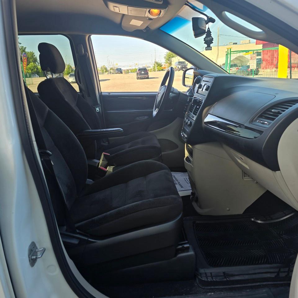 2017 Dodge Grand Caravan 4dr Wgn SXT Photo