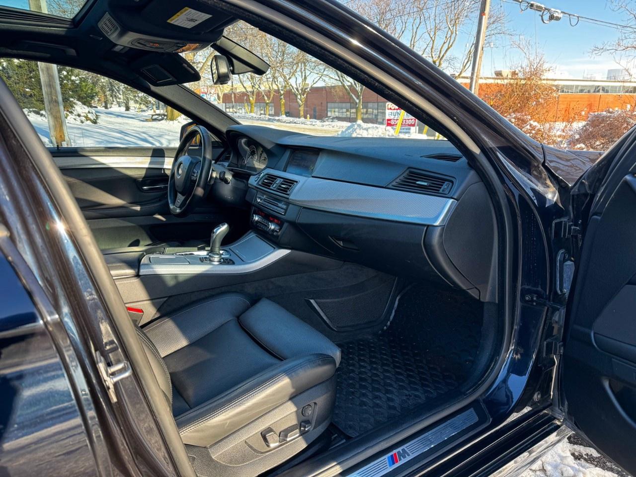 2012 BMW 5 Series 4dr Sdn 535i xDrive AWD Photo