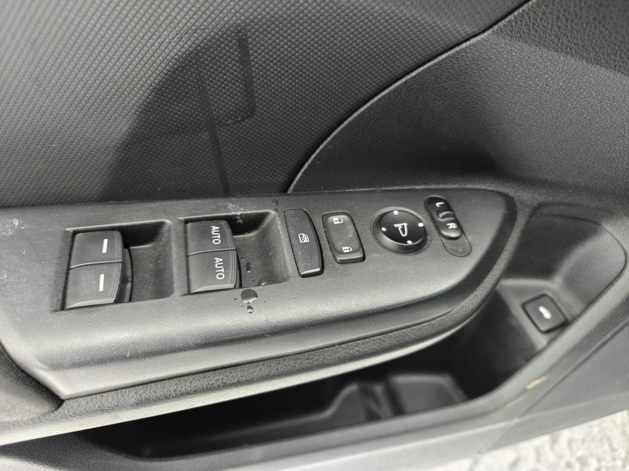 2018 Honda Civic LX (M6) 4dr Sedan Photo