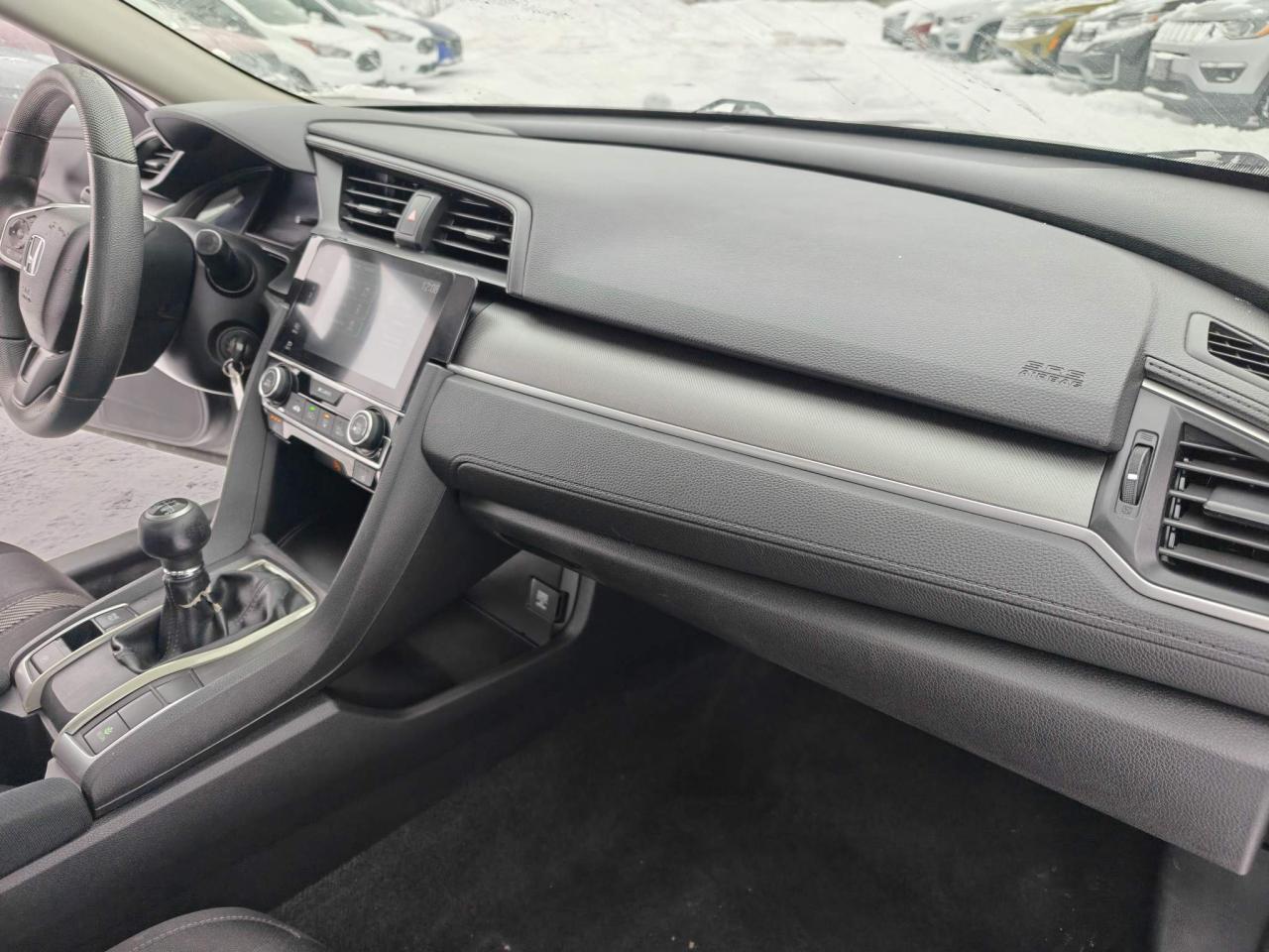 2018 Honda Civic LX (M6) 4dr Sedan Photo