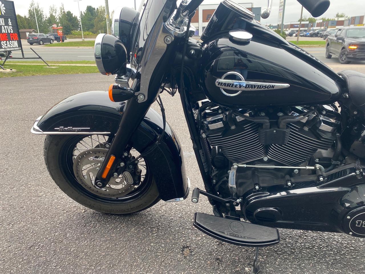 2019 Harley-Davidson FLHCS / Heritage Classic 114  Photo