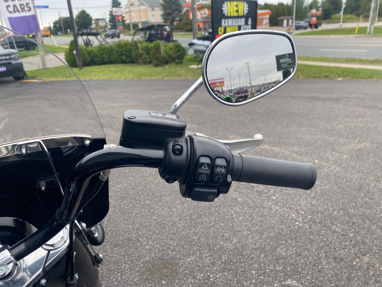 2019 Harley-Davidson FLHCS / Heritage Classic 114  Photo