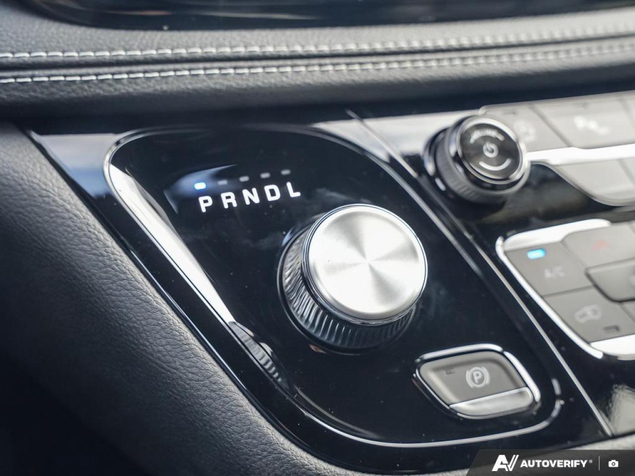 2026 Chrysler Pacifica Select Front-Wheel Drive Passenger Van Photo