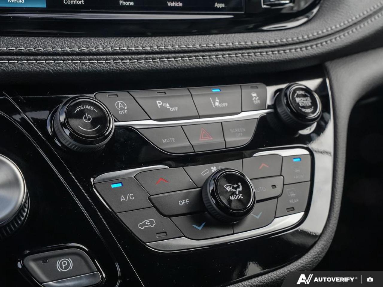 2026 Chrysler Pacifica Select Front-Wheel Drive Passenger Van Photo