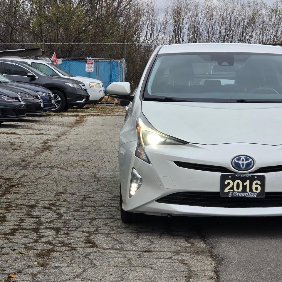 2016 Toyota Prius 5dr Hb Touring Photo3