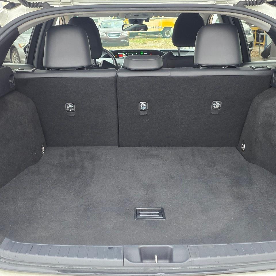 2016 Toyota Prius 5dr Hb Touring Photo