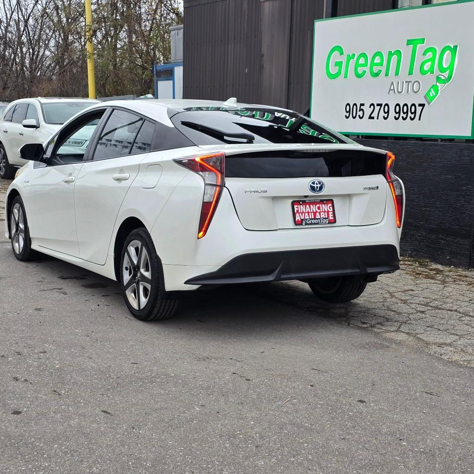 2016 Toyota Prius 5dr Hb Touring Photo