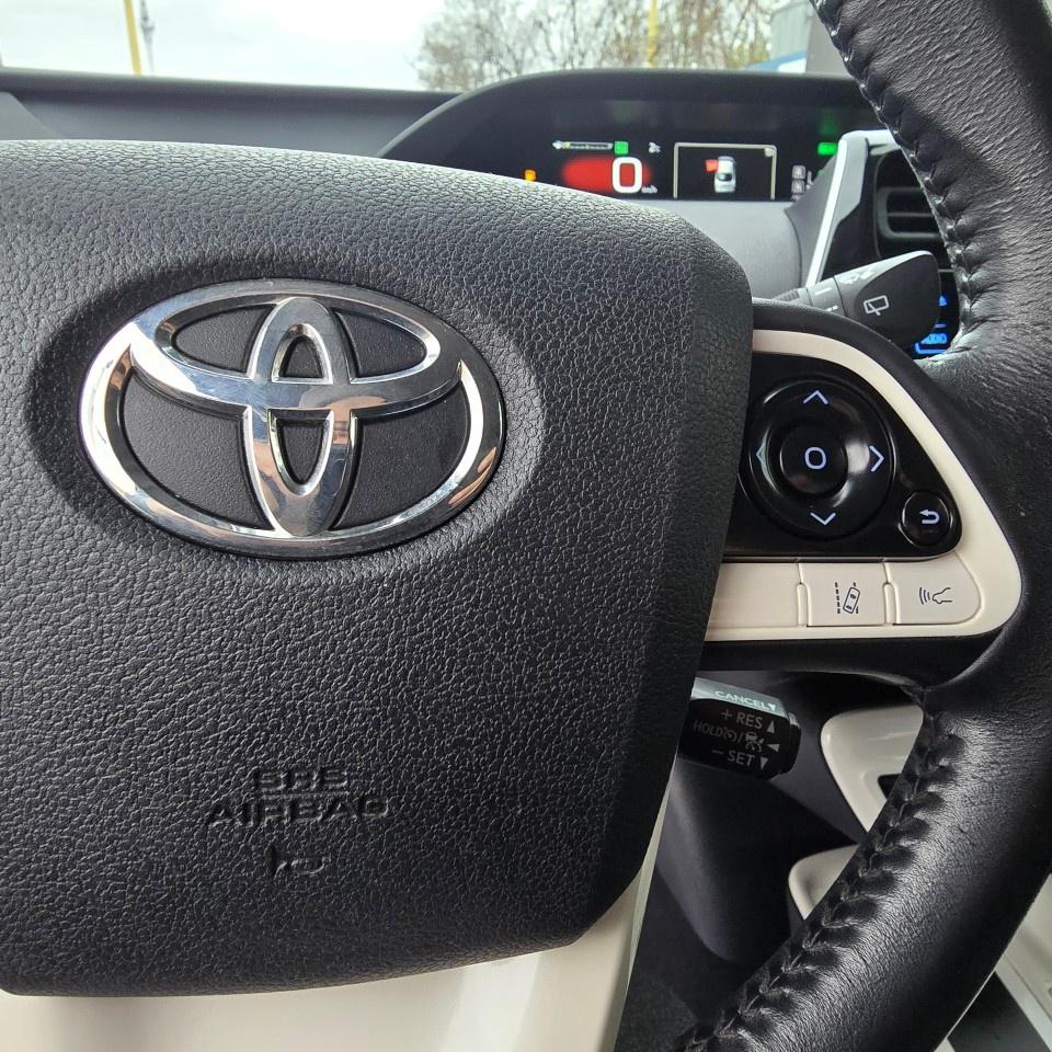 2016 Toyota Prius 5dr Hb Touring Photo
