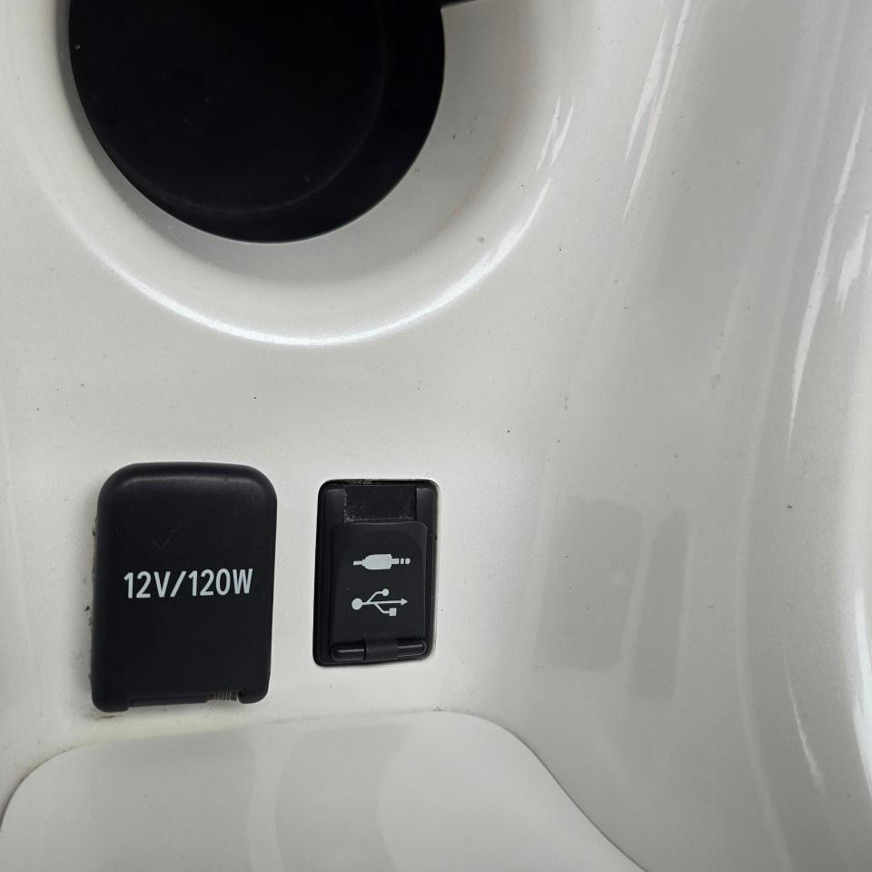 2016 Toyota Prius 5dr Hb Touring Photo