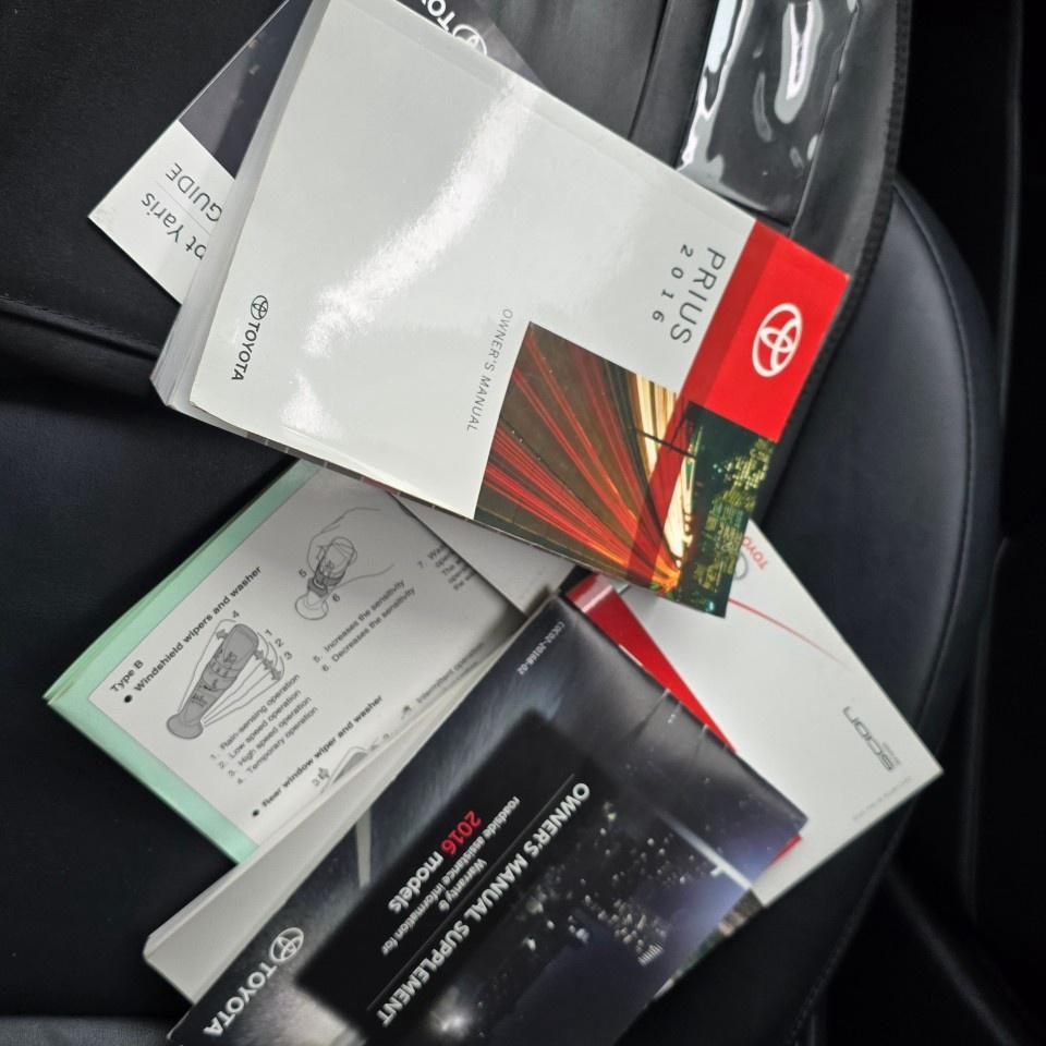 2016 Toyota Prius 5dr Hb Touring Photo