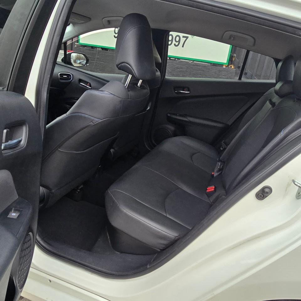 2016 Toyota Prius 5dr Hb Touring Photo