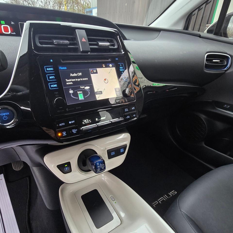 2016 Toyota Prius 5dr Hb Touring Photo