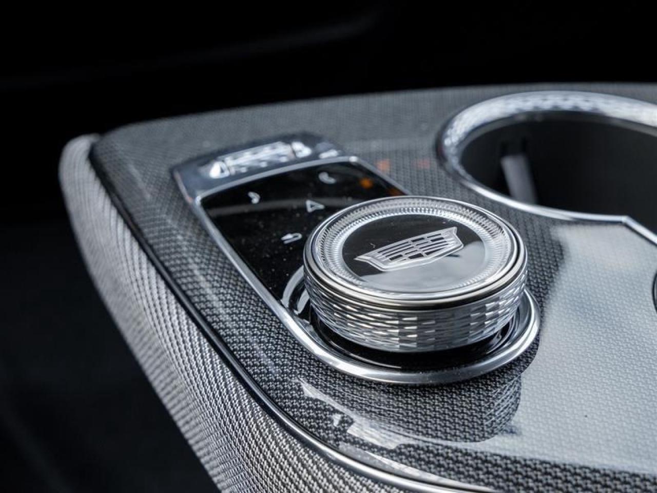 2026 Cadillac OPTIQ Luxury 4dr Photo