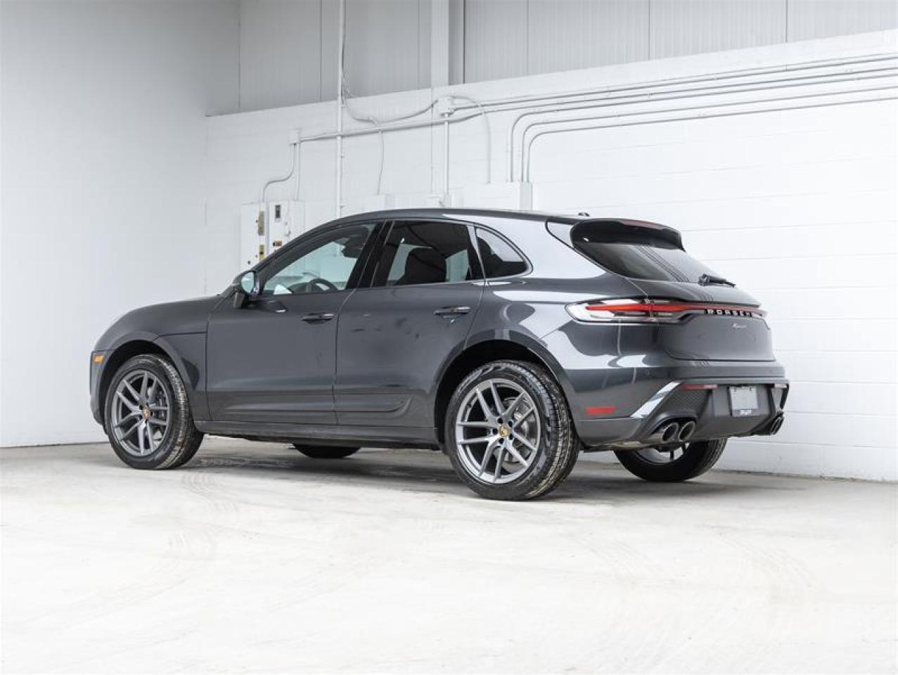 2025 Porsche Macan  Photo