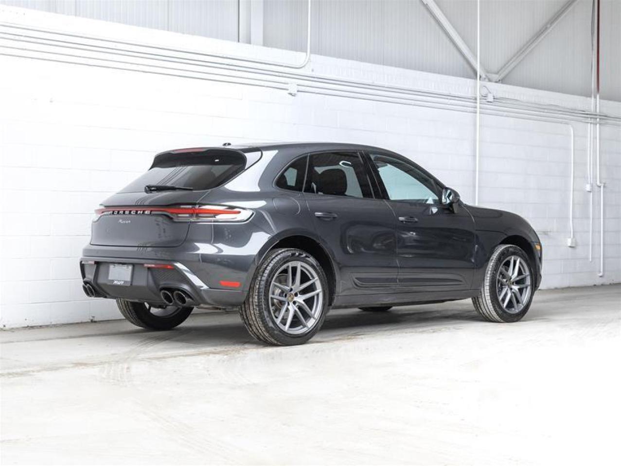 2025 Porsche Macan  Photo