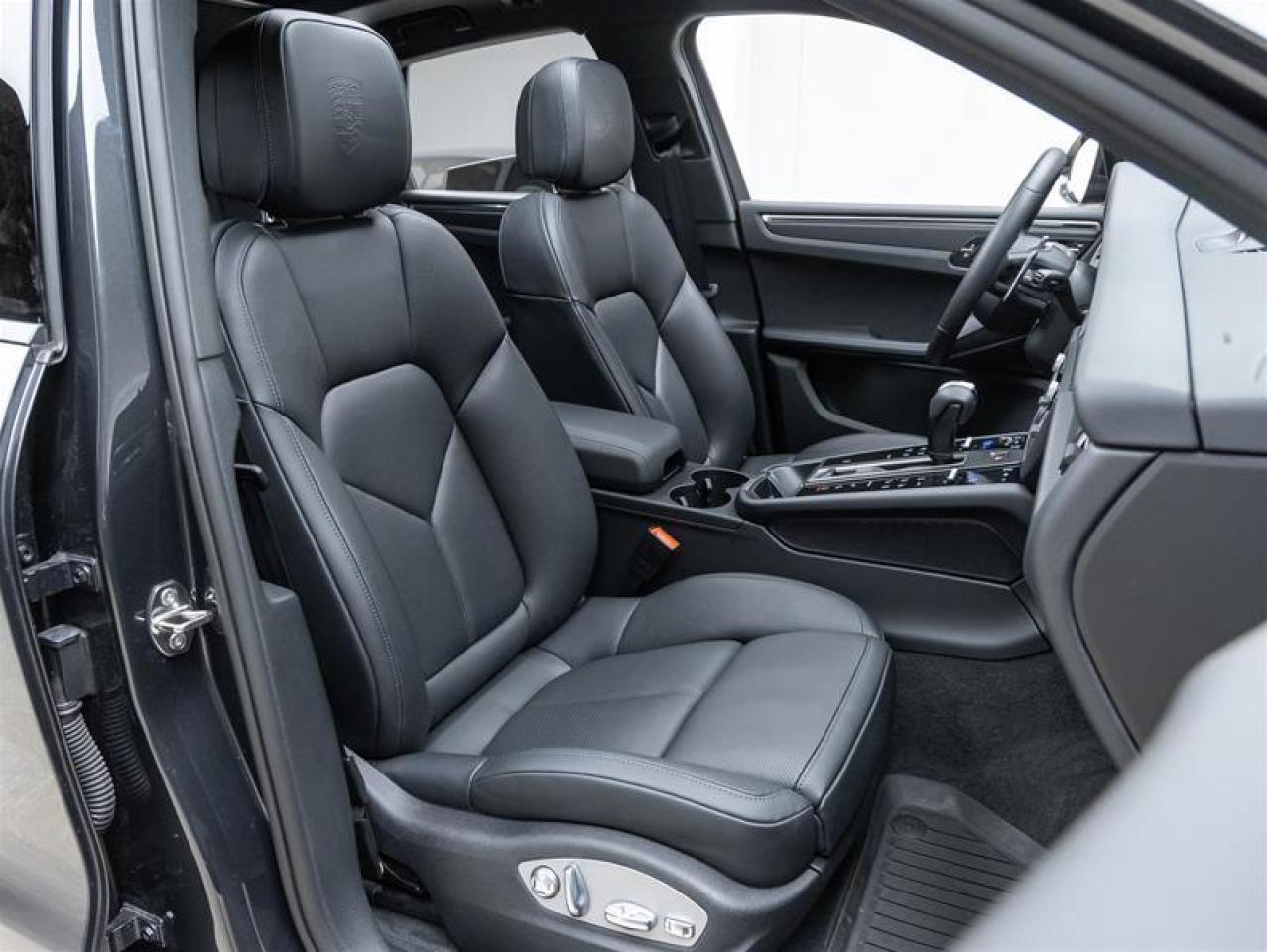 2025 Porsche Macan  Photo