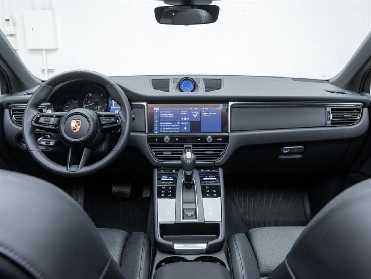 2025 Porsche Macan  Photo