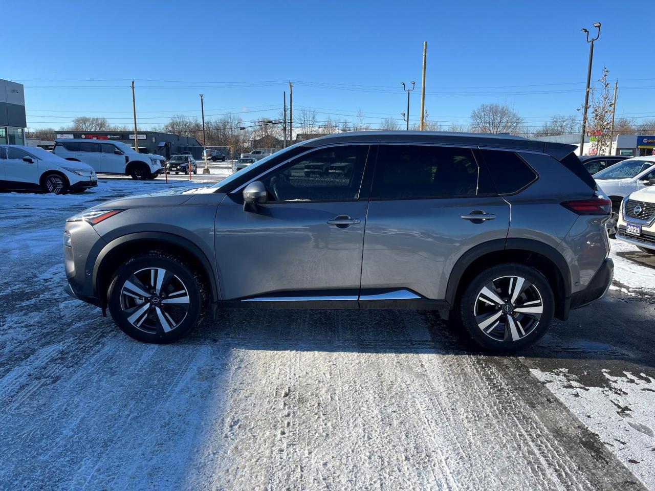 2023 Nissan Rogue Platinum 4dr All-Wheel Drive Sport Utility Photo3