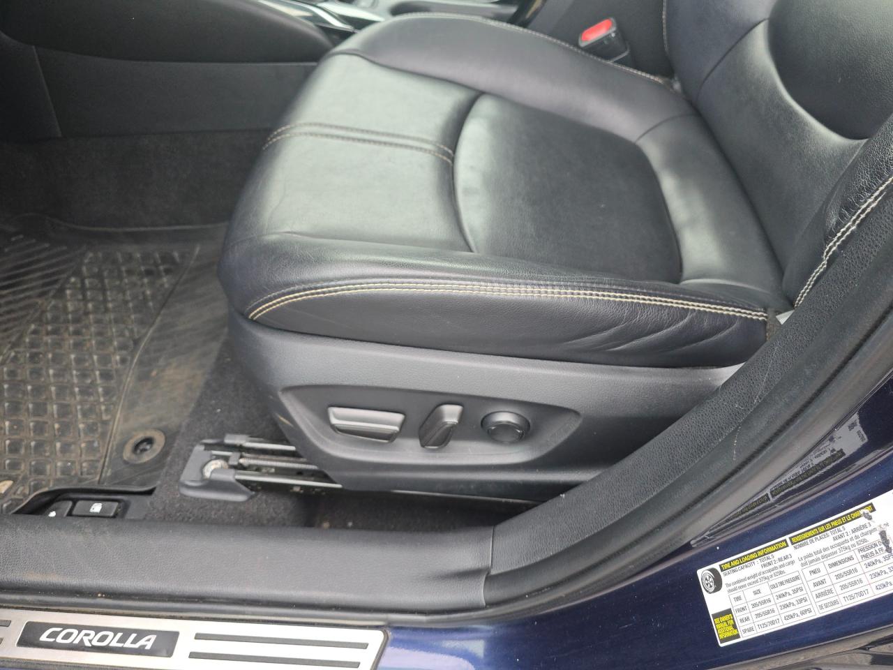 2020 Toyota Corolla XLE (CVT) 4dr Sedan Photo