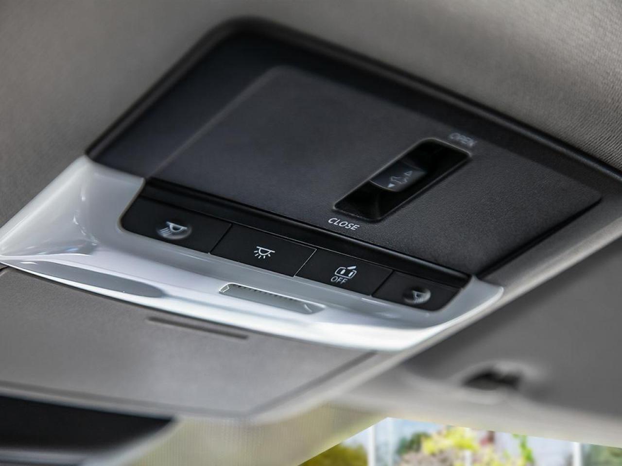 2025 Nissan Sentra SR 4dr Sedan Photo