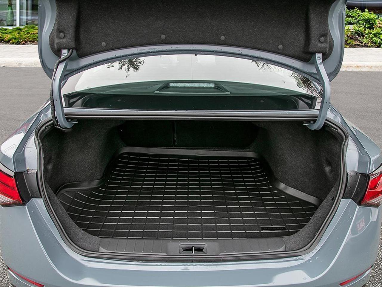 2025 Nissan Sentra SR 4dr Sedan Photo