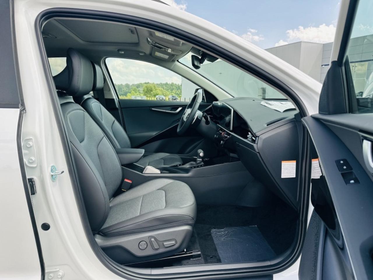 2026 Kia NIRO EX Premium Photo