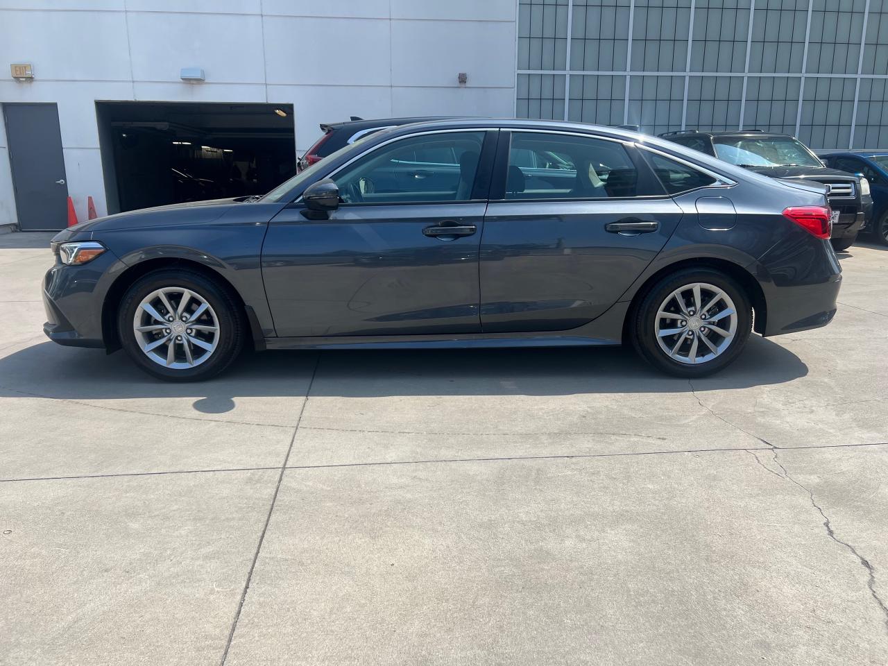 2023 Honda Civic EX 4dr Sedan Photo2