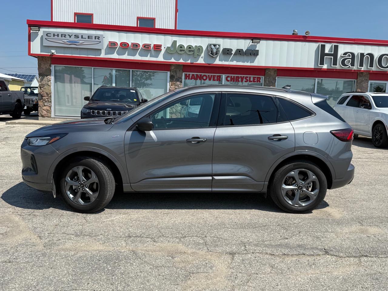 2024 Ford Escape ST-Line 4dr All-Wheel Drive Photo3