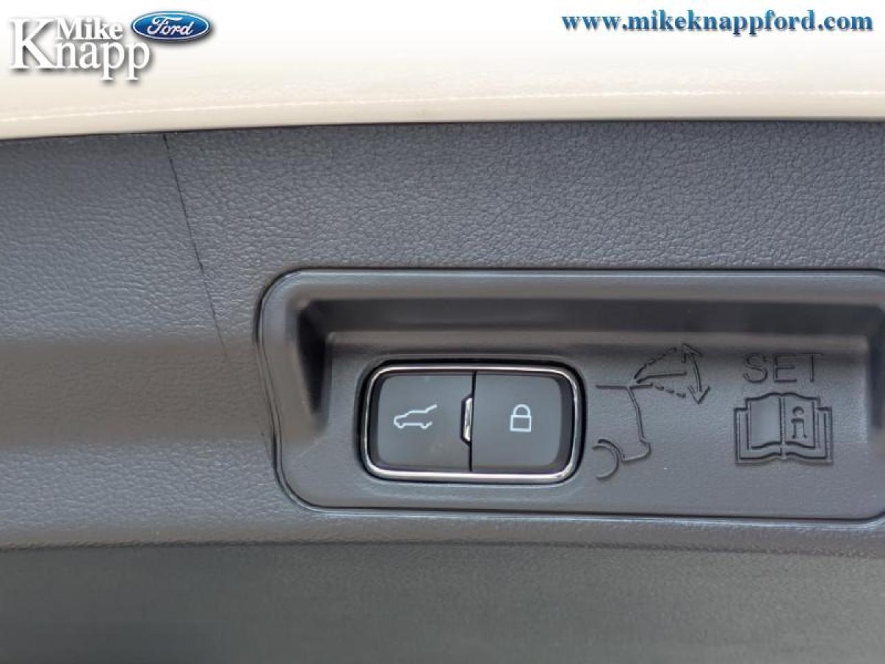 2025 Ford Explorer ST-Line Photo