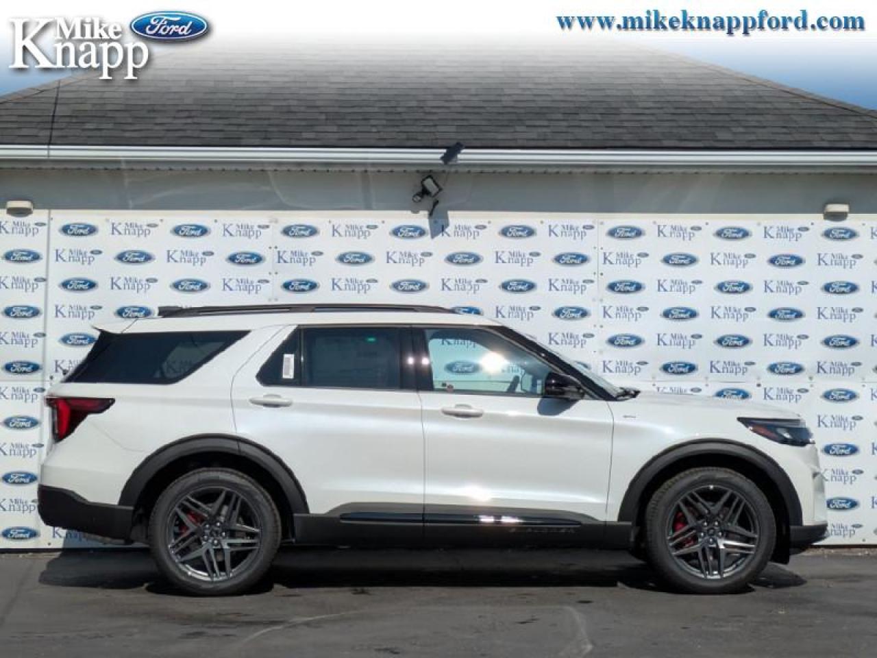 2025 Ford Explorer ST-Line Photo