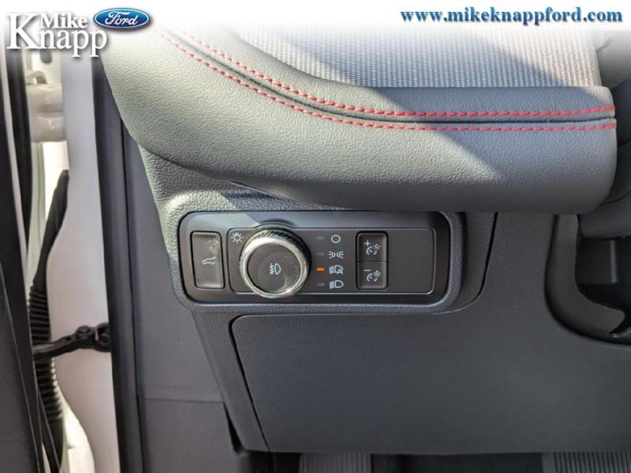 2025 Ford Explorer ST-Line Photo