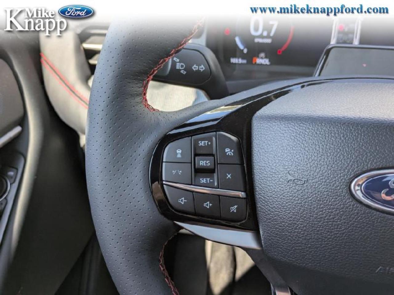 2025 Ford Explorer ST-Line Photo