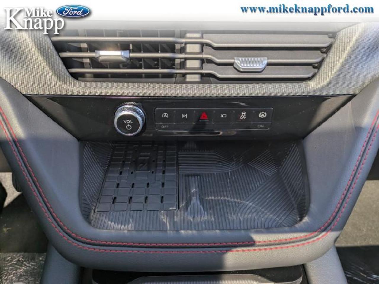 2025 Ford Explorer ST-Line Photo