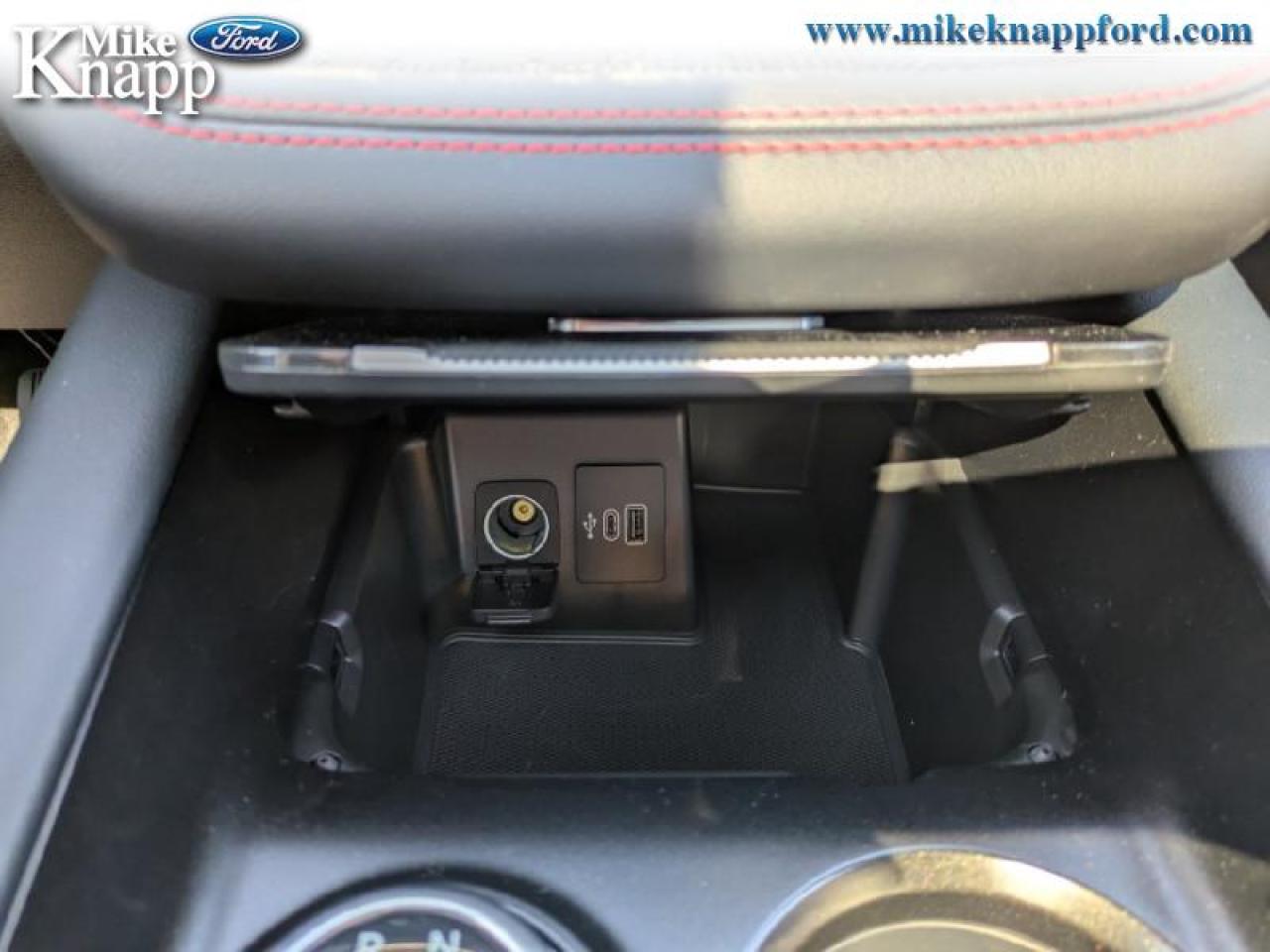 2025 Ford Explorer ST-Line Photo