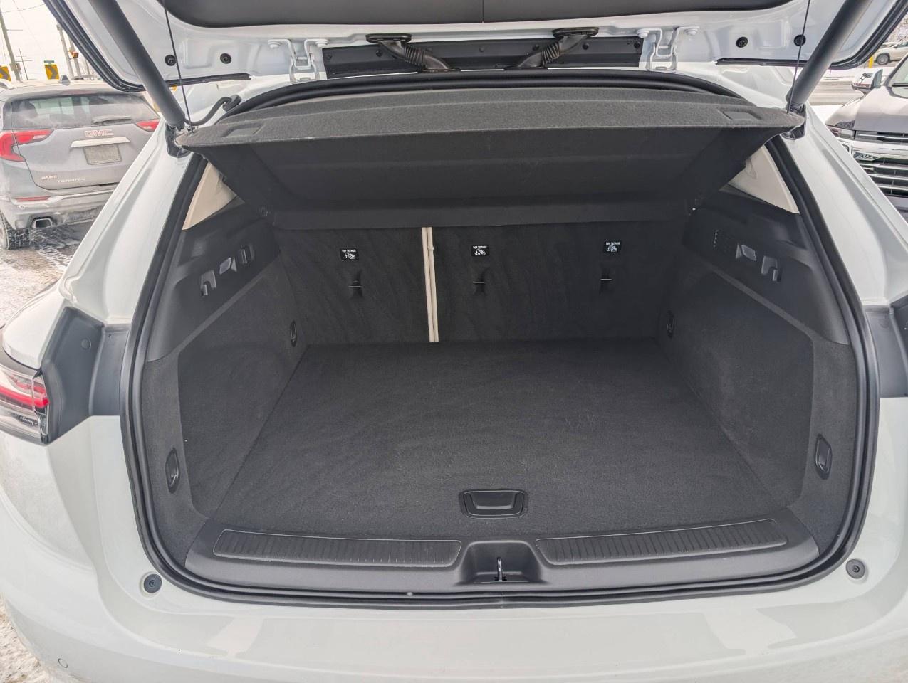 2022 Buick Envision AWD 4dr Avenir Photo