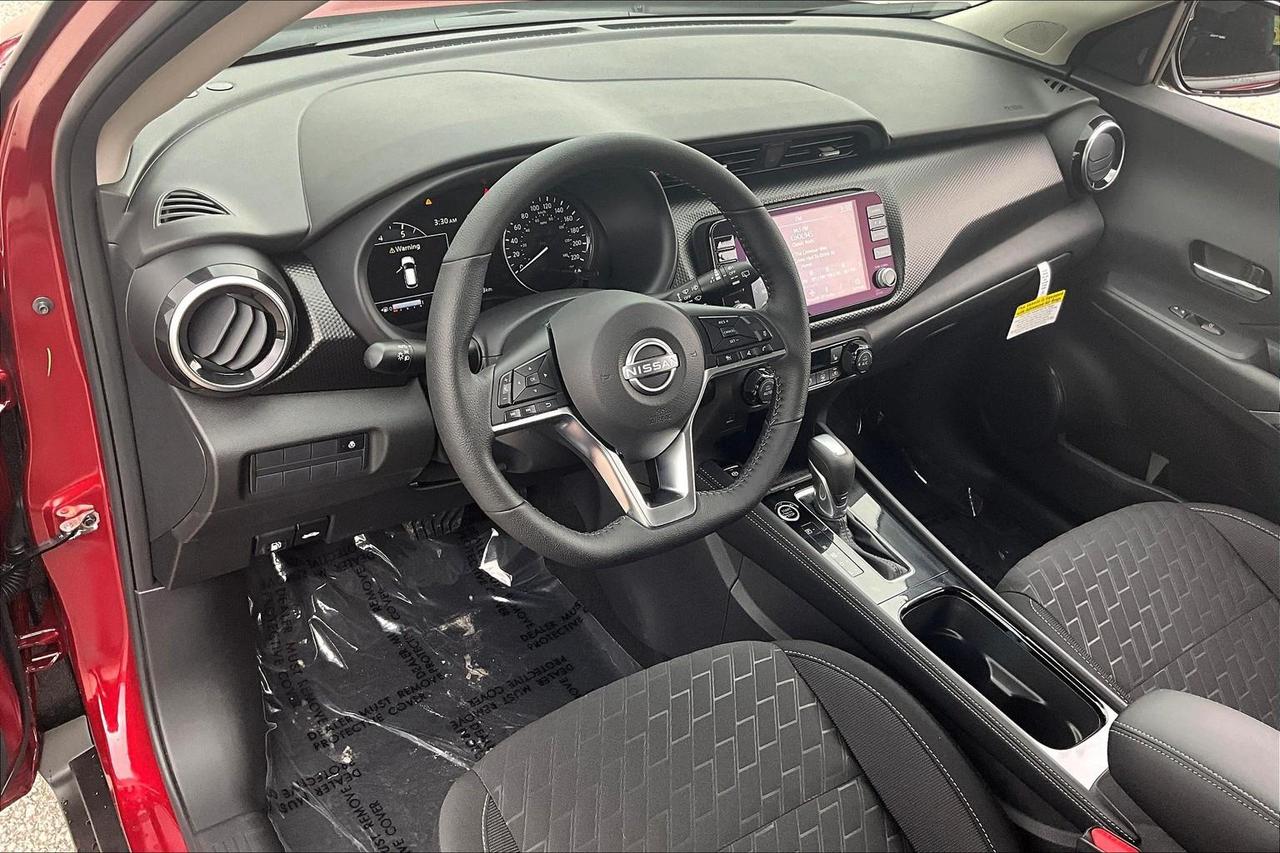 2025 Nissan Kicks Play SV 4dr Front-Wheel Drive Photo