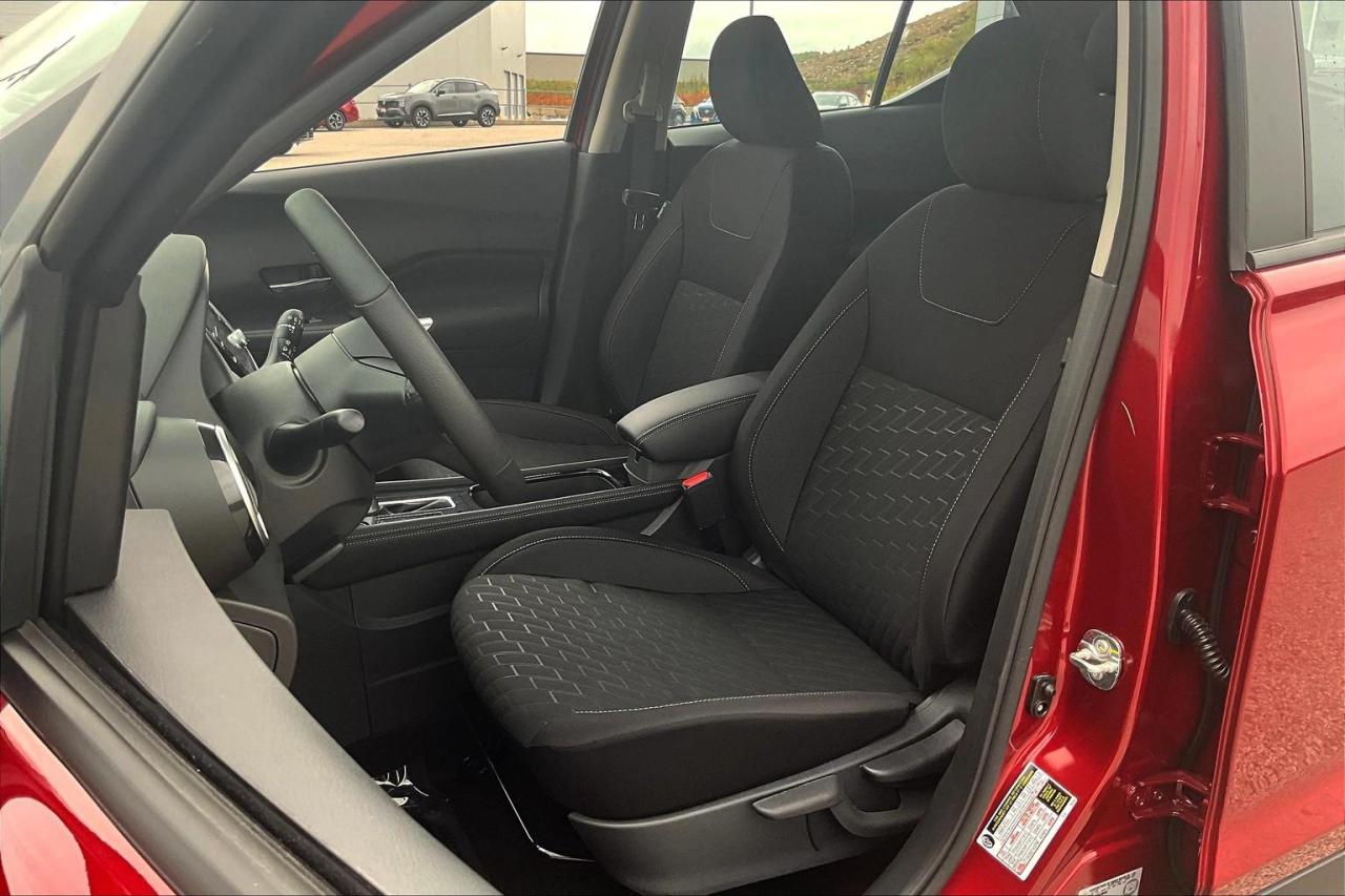 2025 Nissan Kicks Play SV 4dr Front-Wheel Drive Photo