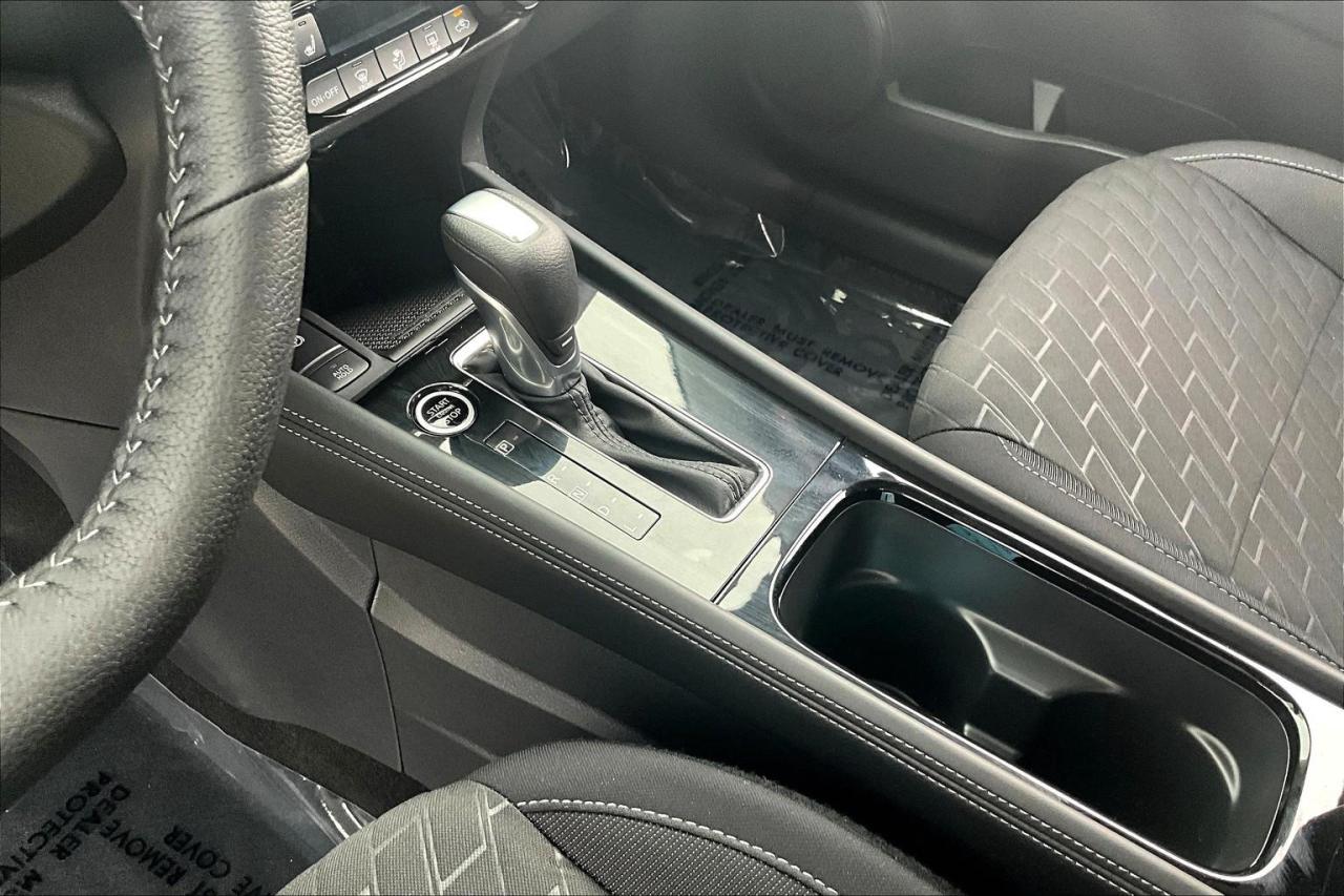 2025 Nissan Kicks Play SV 4dr Front-Wheel Drive Photo